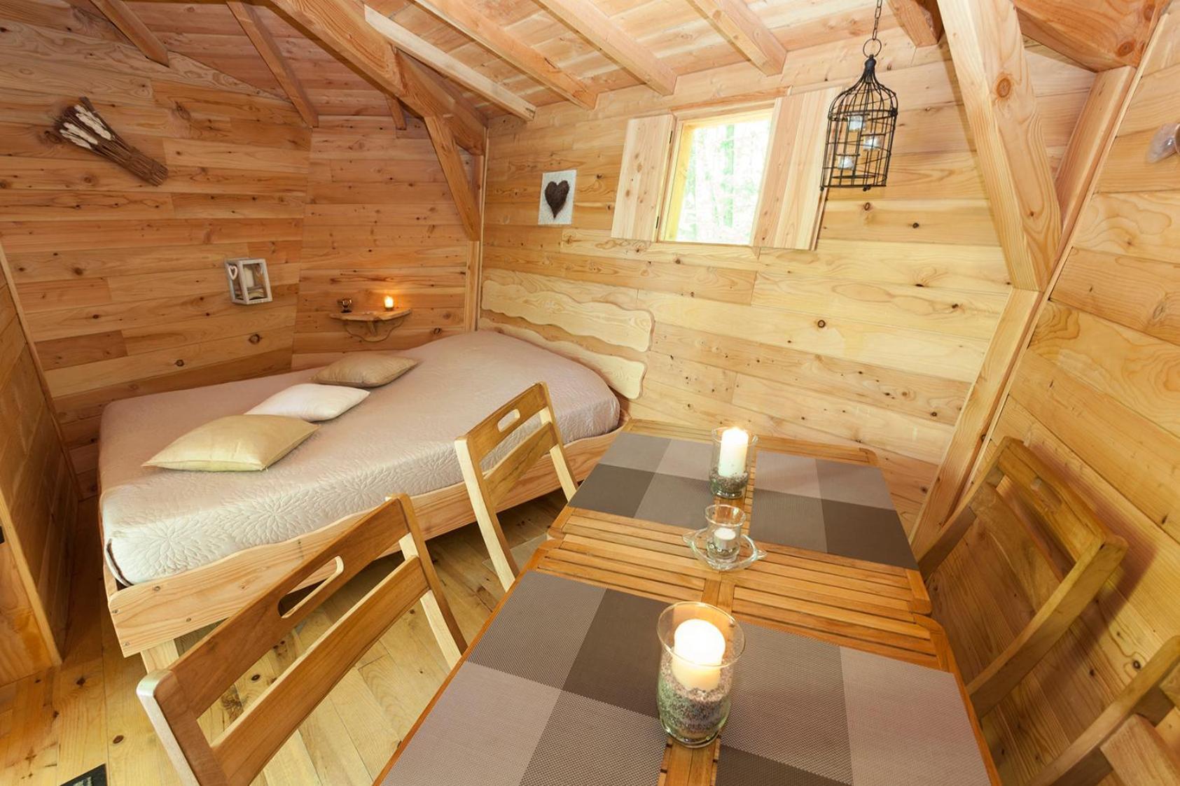 Campsite Les De Fontfroide Saint-Antoine (Isere)